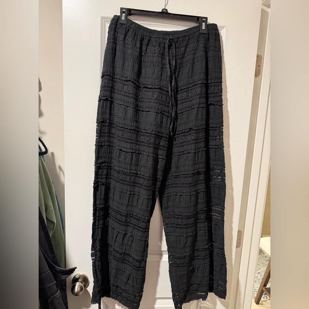 Free People Women’s Black Pants 🔥